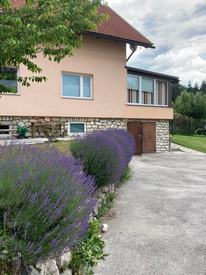 Ferienhaus Auszeit Natur Villach Bagian luar foto