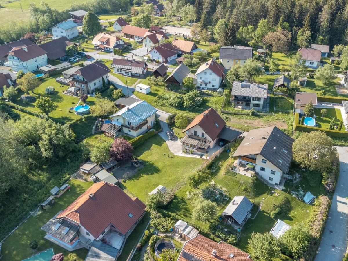 Ferienhaus Auszeit Natur Villach Bagian luar foto