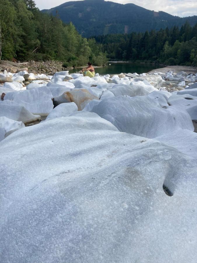 Ferienhaus Auszeit Natur Villach Bagian luar foto